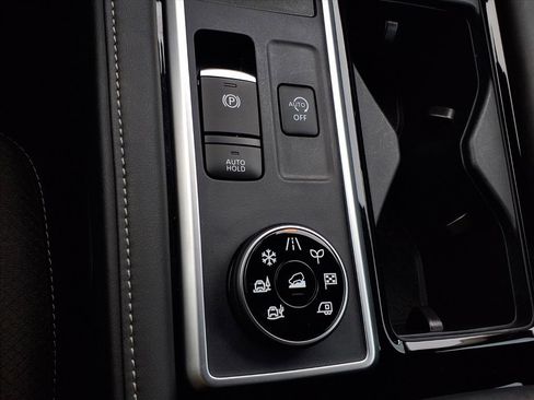 Used 2025 Nissan Pathfinder SL w/ SL Premium Package image 22