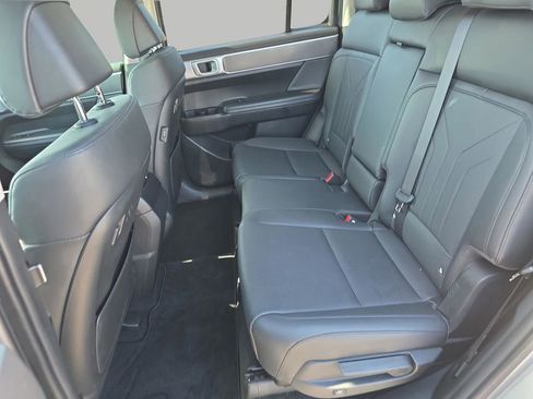 Used 2024 Hyundai Santa Fe SEL FWD image 28