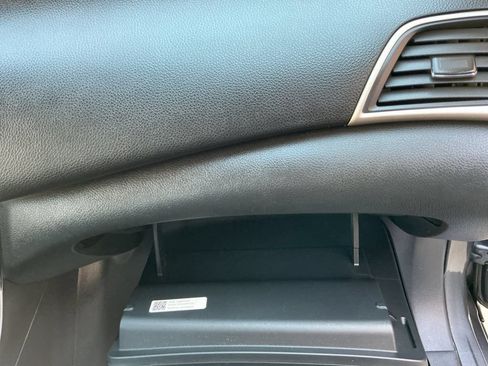 Used 2015 Nissan Sentra SV FWD image 29