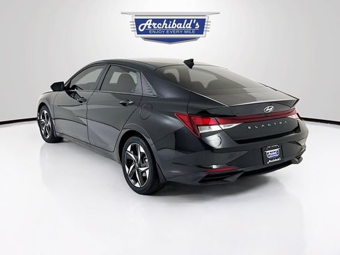 Used 2023 Hyundai Elantra SEL w/ Convenience Package FWD image 6