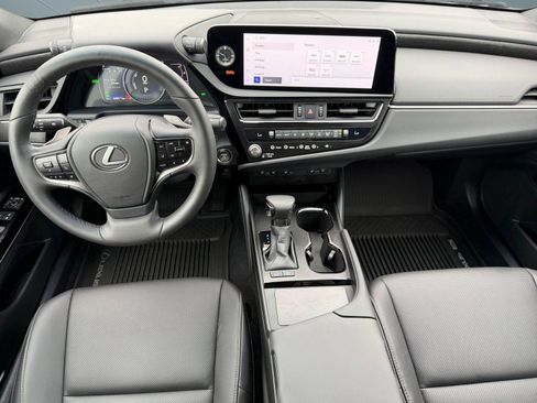 Used 2024 Lexus ES 300h w/ Premium Package FWD image 25