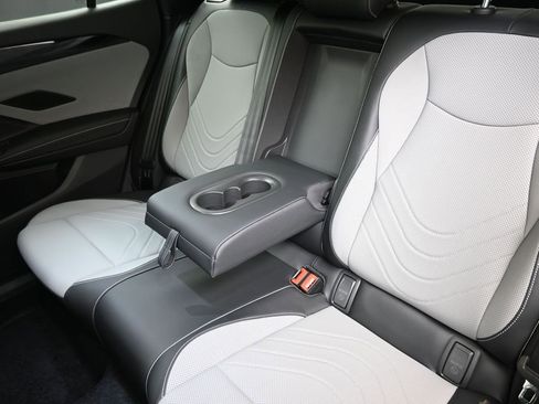 New 2026 Volkswagen Tiguan SE R-Line image 19