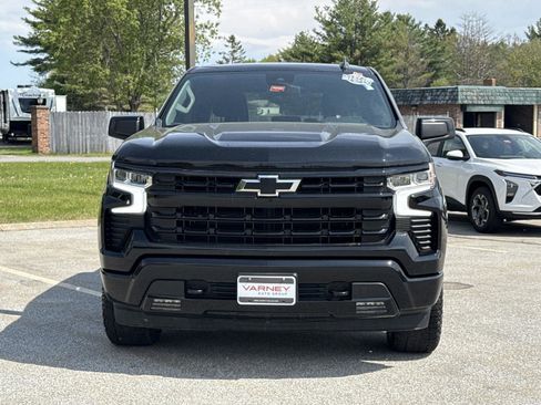 Used 2024 Chevrolet Silverado 1500 RST w/ Z71 Off-Road Package AWD/4WD image 2