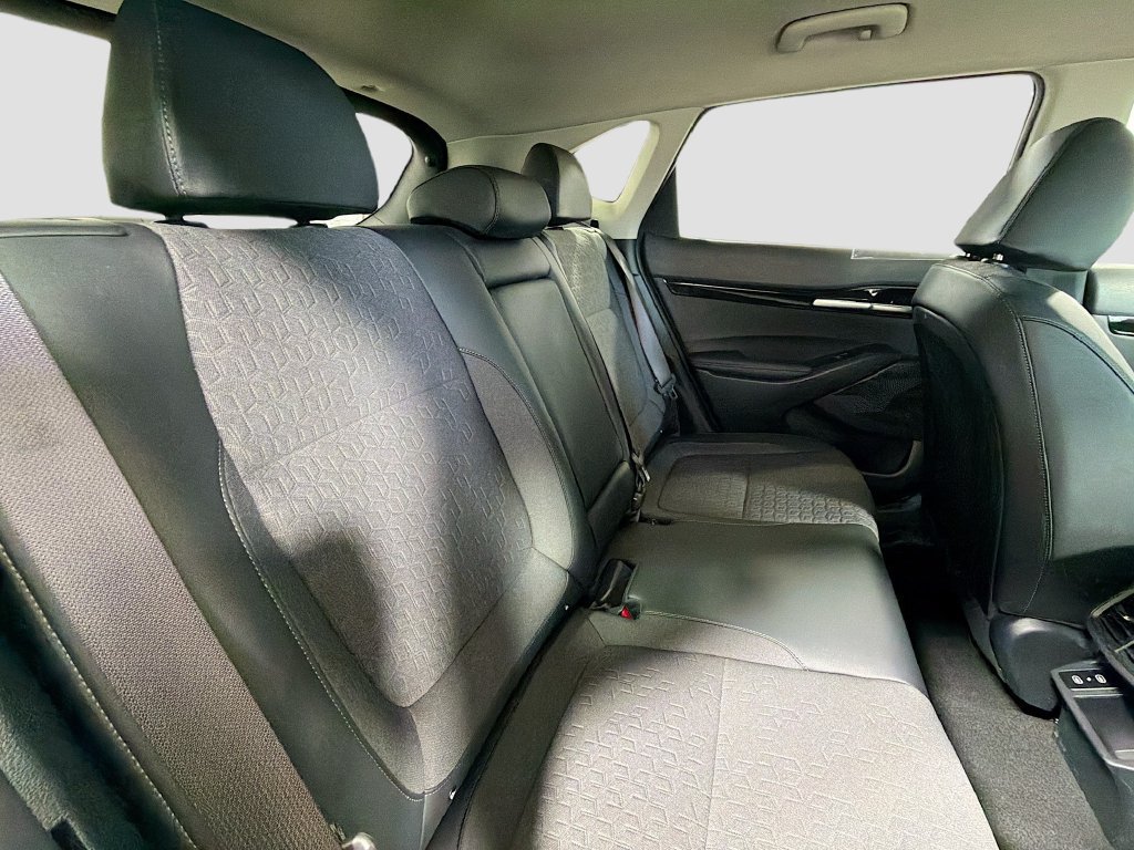 Used 2025 Kia Seltos S AWD/4WD image 28