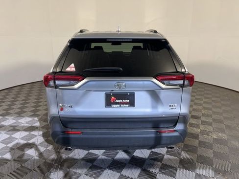 Used 2022 Toyota RAV4 XLE image 7