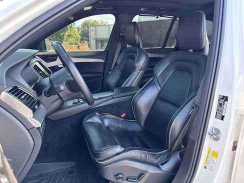 Used 2021 Volvo XC90 T8 R-Design w/ Advanced Package AWD/4WD image 4