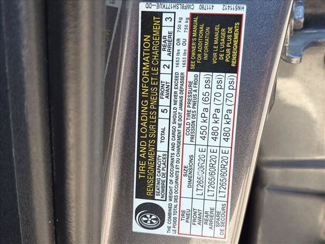 Used 2017 Nissan Titan SV AWD/4WD image 19