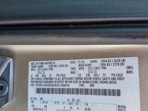 Used 2017 Ford Escape SE FWD image 16