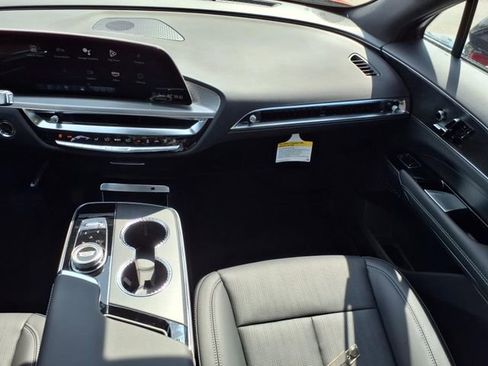 New 2025 Cadillac Lyriq Sport image 17