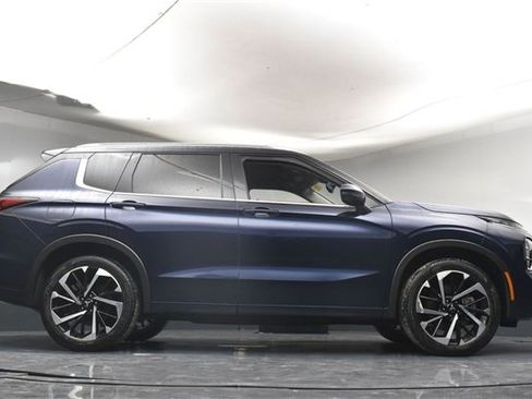 Used 2024 Mitsubishi Outlander SEL image 38