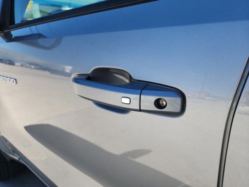 Used 2023 Chevrolet Colorado LT w/ LT Convenience Package image 10