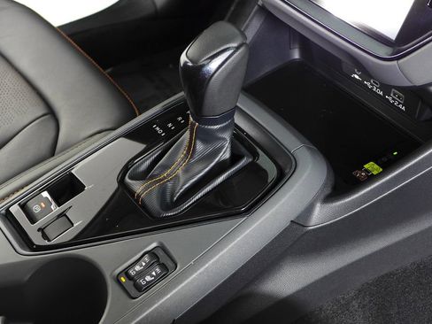 Certified 2025 Subaru Crosstrek 2.5i Limited w/ Crosstrek Mirror Package image 15