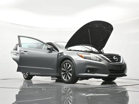 Used 2016 Nissan Altima 2.5 SL w/ 2.5 Technology w/LED Package FWD image 51