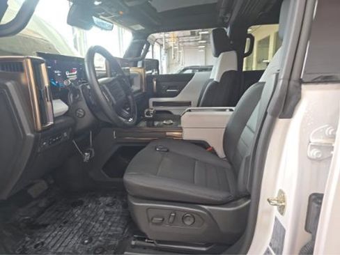 Used 2025 GMC Hummer EV 2X AWD/4WD image 4