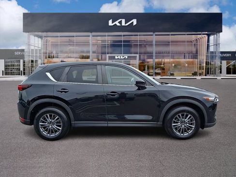 Used 2017 MAZDA CX-5 Touring w/ Preferred Equipment Package AWD/4WD image 7