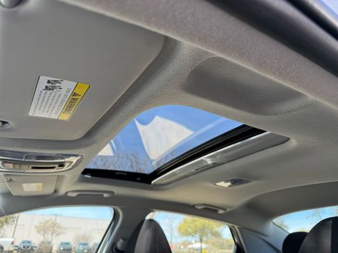 Used 2025 Hyundai Elantra SEL image 30