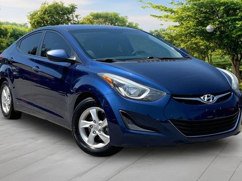 Used 2015 Hyundai Elantra SE FWD image 3