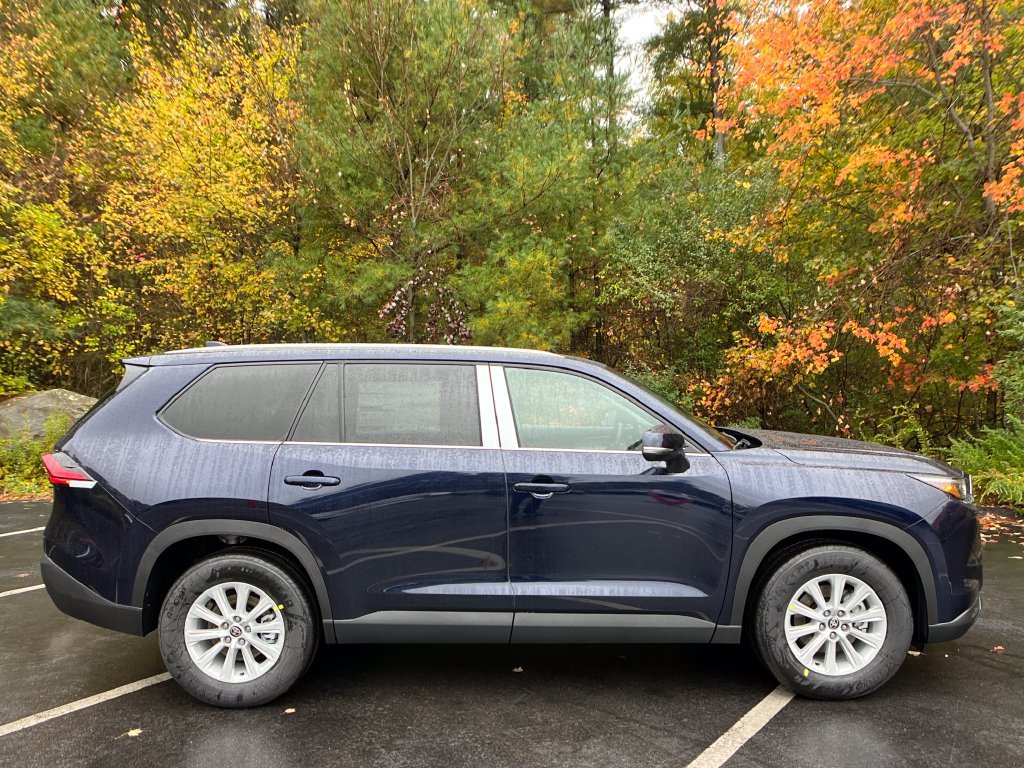 New 2026 Toyota Grand Highlander XLE FWD image 6