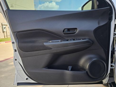Used 2021 Nissan Kicks S FWD image 15
