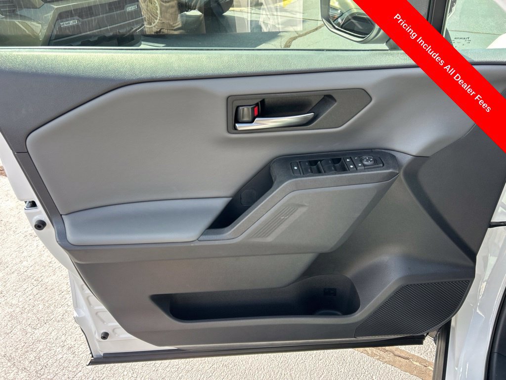 Used 2026 Toyota RAV4 SE w/ Convenience Package FWD image 4