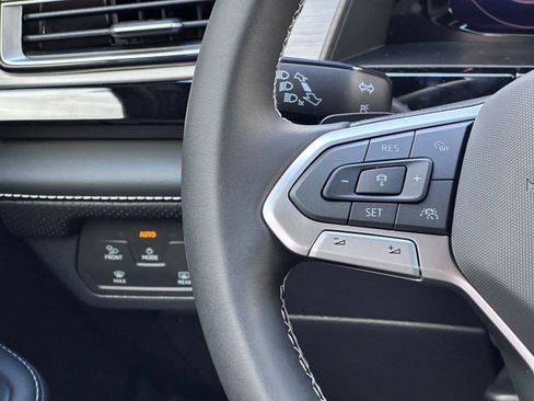 New 2026 Volkswagen Atlas Cross Sport SE image 15