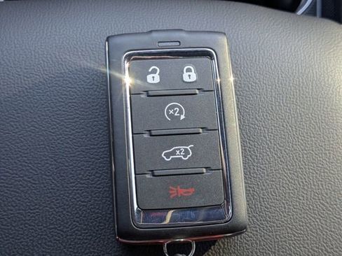 New 2025 Jeep Grand Cherokee L Limited w/ Luxury Tech Group II image 32