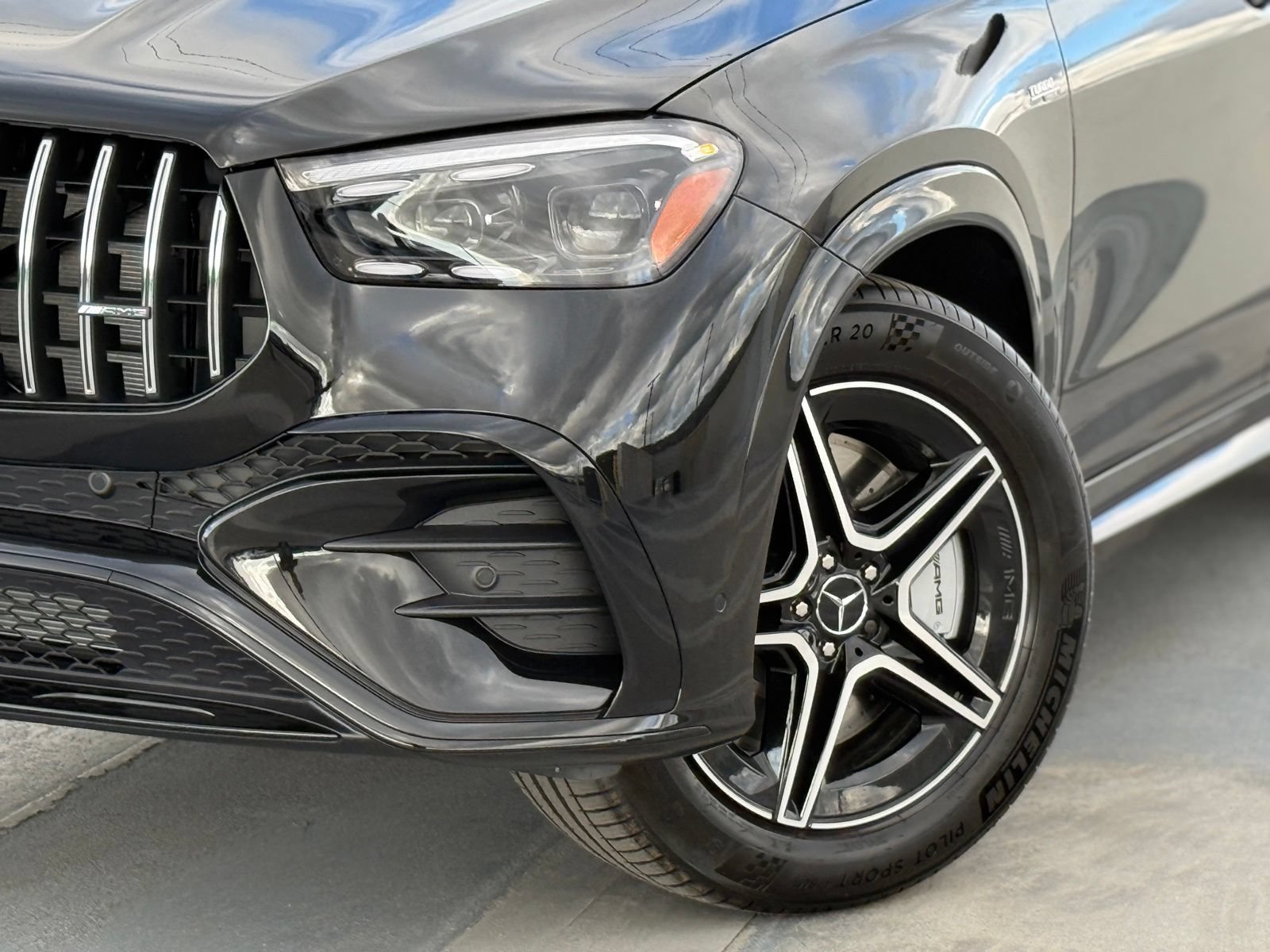 New 2026 Mercedes-Benz GLE 53 AMG 4MATIC image 4