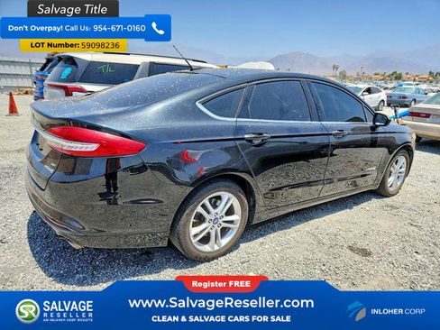 Used 2018 Ford Fusion SE FWD image 4