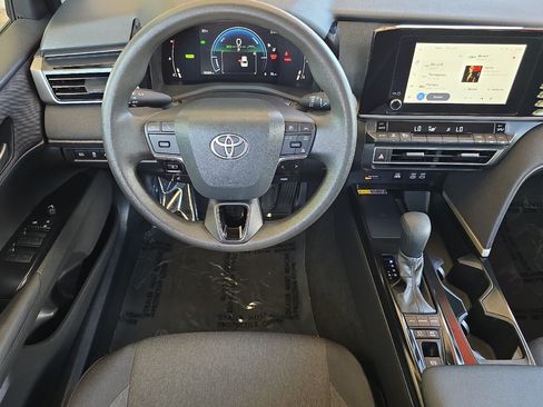 Certified 2025 Toyota Camry LE FWD image 14