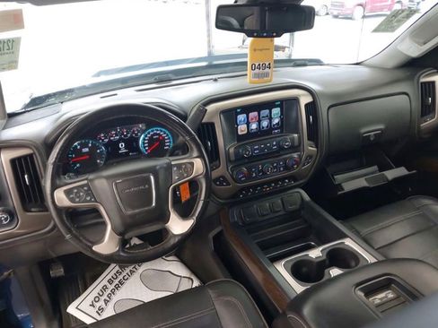 Used 2017 GMC Sierra 2500 Denali w/ Duramax Plus Package AWD/4WD image 7