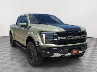 Used 2025 Ford F150 Raptor AWD/4WD video 1