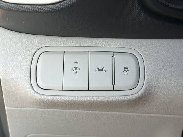 Used 2021 Hyundai Venue SEL FWD image 34