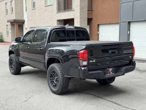 Used 2019 Toyota Tacoma SR w/ SR Convenience Package image 3