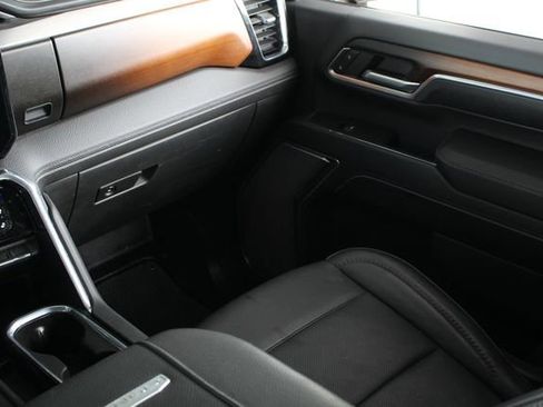 Used 2024 GMC Sierra 2500 Denali w/ Denali Reserve Package image 30