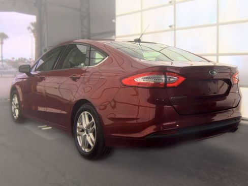 Used 2016 Ford Fusion SE FWD image 6
