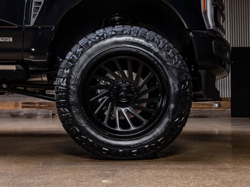 Used 2026 Ford F250 Platinum image 12