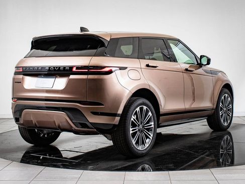 Used 2026 Land Rover Range Rover Evoque Dynamic SE AWD/4WD image 10