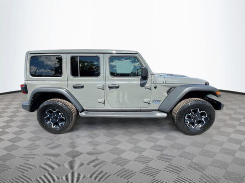 Used 2022 Jeep Wrangler Unlimited Rubicon 4xe w/ Safety Group AWD/4WD image 5