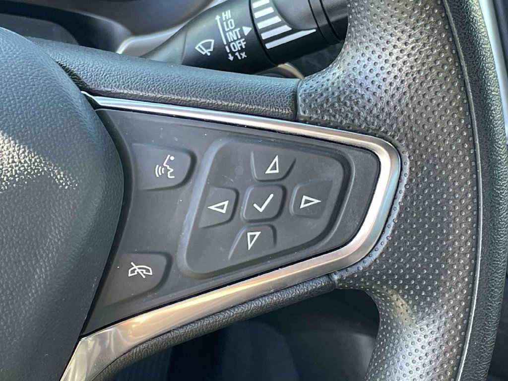 Used 2025 Chevrolet Malibu LT FWD image 25