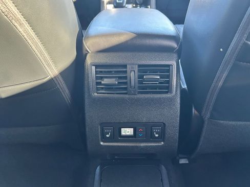 Used 2024 Mitsubishi Outlander SEL image 25