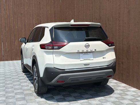 Used 2023 Nissan Rogue SV FWD image 15