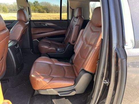 Used 2018 Cadillac Escalade ESV Premium Luxury image 29