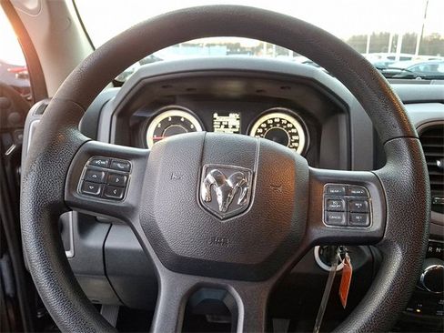 Used 2016 RAM 1500 Express image 25