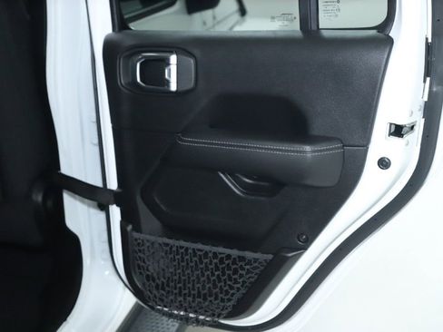 Used 2023 Jeep Wrangler Sahara w/ Cold Weather Group image 31