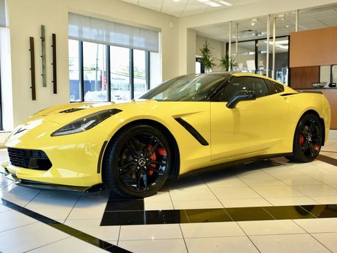Used 2014 Chevrolet Corvette Stingray Coupe w/ 2LT Preferred Equipment Group RWD image 3