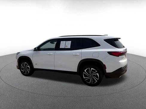Used 2026 Buick Enclave Sport Touring AWD/4WD image 9