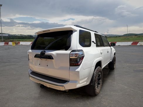 Used 2023 Toyota 4Runner TRD Off-Road Premium w/ Off Road Premium Plus Package AWD/4WD image 3