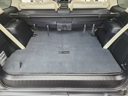 Used 2023 Lexus GX 460 Luxury w/ Sport Design Package AWD/4WD image 28