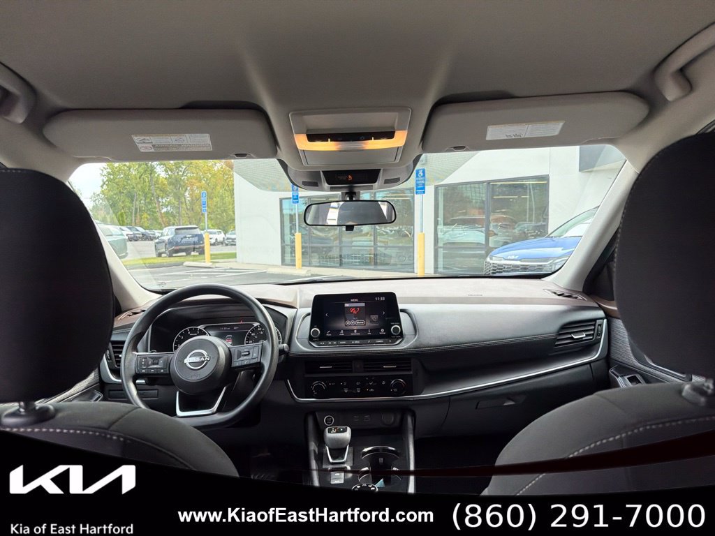 Used 2023 Nissan Rogue S AWD/4WD image 21