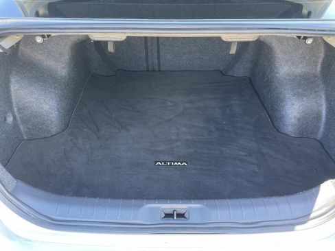 Used 2022 Nissan Altima 2.5 SR FWD image 9